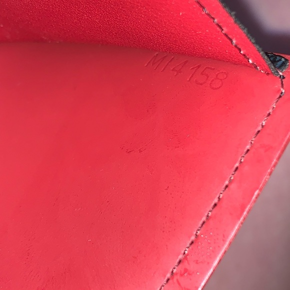 Authentic damier graphite multiple wallet limited - Picture 6 of 10